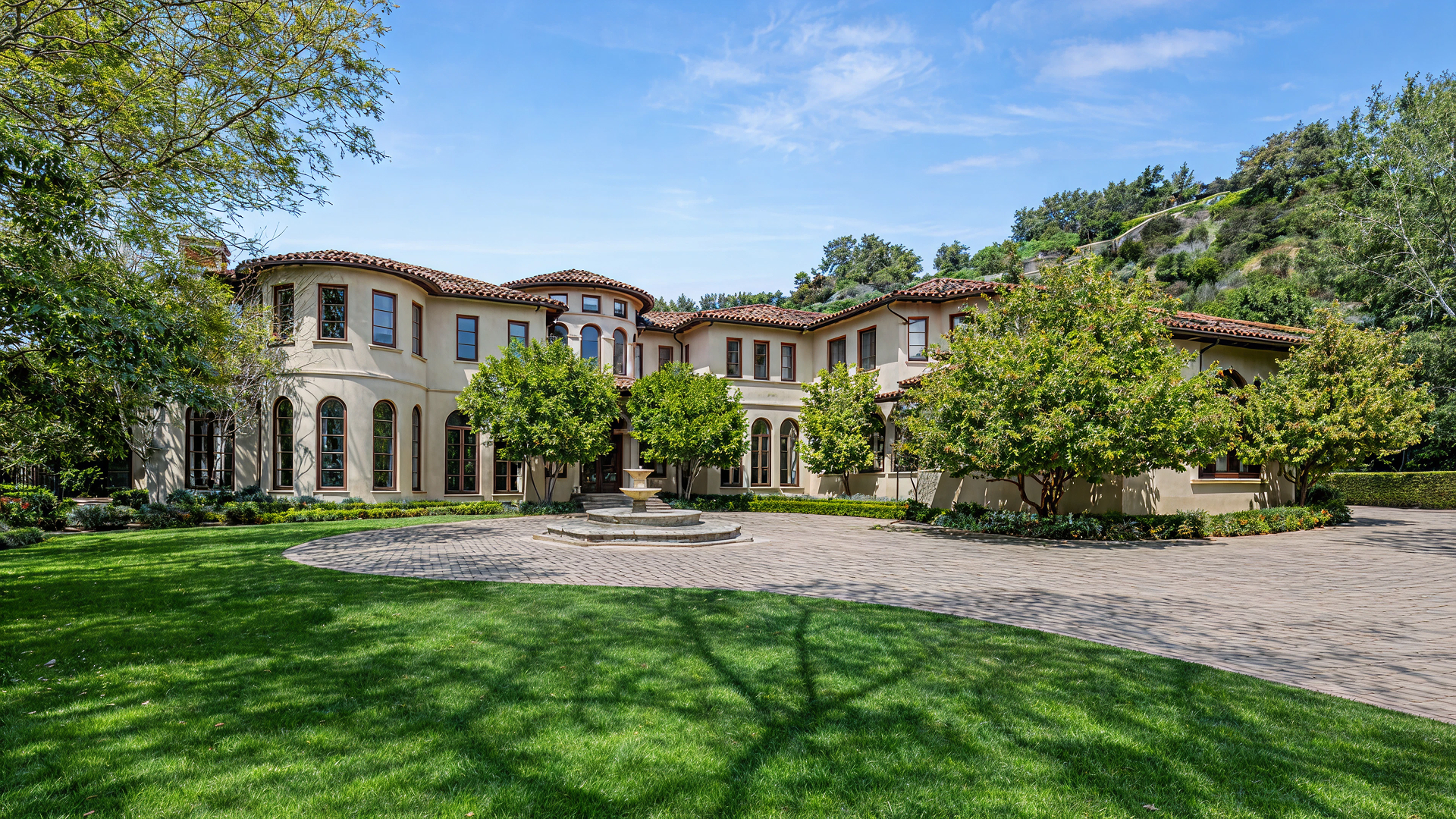 Custom Home Remodeling & Interior Design in Beverly Hills, CA Image 1